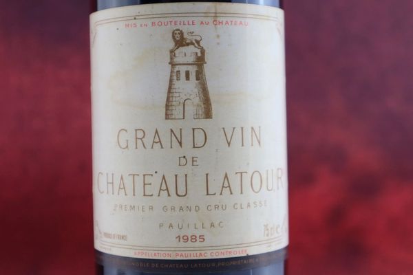 Ch�teau Latour 1985  - Asta Smartwine 2.0 | Christmas Edition - Associazione Nazionale - Case d'Asta italiane