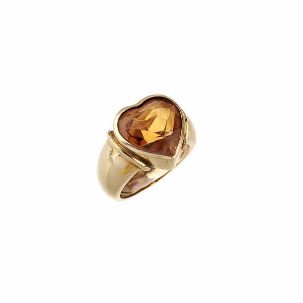 ANELLO CON QUARZO CITRINO A FORMA DI CUORE  - Asta GIOIELLI - Associazione Nazionale - Case d'Asta italiane
