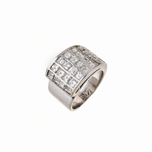 ANELLO A FASCIA CON DIAMANTI  - Asta GIOIELLI - Associazione Nazionale - Case d'Asta italiane