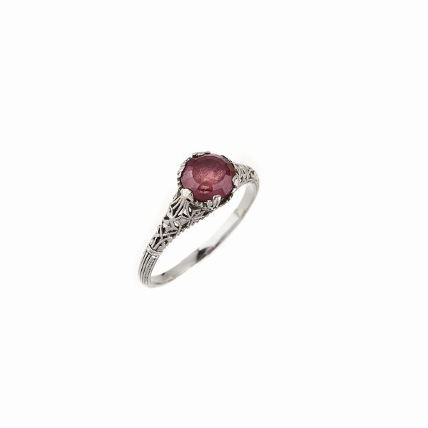 ANELLO CON RUBELLITE  - Asta GIOIELLI - Associazione Nazionale - Case d'Asta italiane