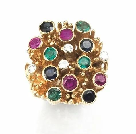 Anello in oro giallo, diamanti e pietre di colore  - Asta VINTAGE: BORSE E ACCESSORI DI HERMES, LOUIS VUITTON E ALTRE GRANDI MAISON - Associazione Nazionale - Case d'Asta italiane