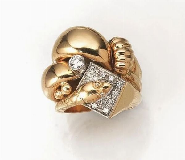 Anello in oro giallo, oro bianco e diamanti  - Asta VINTAGE: BORSE E ACCESSORI DI HERMES, LOUIS VUITTON E ALTRE GRANDI MAISON - Associazione Nazionale - Case d'Asta italiane