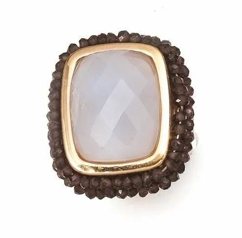 Demi parure in oro rosa, calcedonio e ametiste, composta da paio di orecchini e anello  - Asta VINTAGE: BORSE E ACCESSORI DI HERMES, LOUIS VUITTON E ALTRE GRANDI MAISON - Associazione Nazionale - Case d'Asta italiane