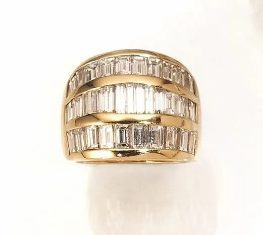 Anello in oro giallo e diamanti&nbsp;  - Asta VINTAGE: BORSE E ACCESSORI DI HERMES, LOUIS VUITTON E ALTRE GRANDI MAISON - Associazione Nazionale - Case d'Asta italiane