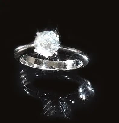 Anello in oro bianco e diamante&nbsp;  - Asta VINTAGE: BORSE E ACCESSORI DI HERMES, LOUIS VUITTON E ALTRE GRANDI MAISON - Associazione Nazionale - Case d'Asta italiane