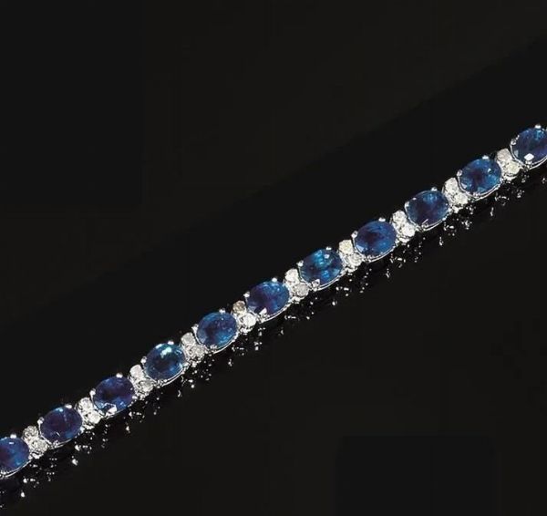 Bracciale&nbsp; in oro bianco zaffiri e diamanti  - Asta VINTAGE: BORSE E ACCESSORI DI HERMES, LOUIS VUITTON E ALTRE GRANDI MAISON - Associazione Nazionale - Case d'Asta italiane