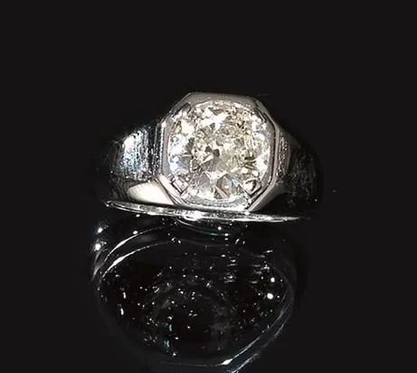 Anello in oro bianco e diamante  - Asta VINTAGE: BORSE E ACCESSORI DI HERMES, LOUIS VUITTON E ALTRE GRANDI MAISON - Associazione Nazionale - Case d'Asta italiane