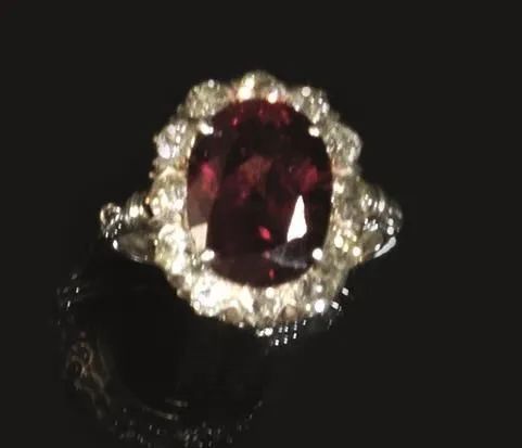 Anello in oro bianco, oro rosa, tormalina e diamanti  - Asta VINTAGE: BORSE E ACCESSORI DI HERMES, LOUIS VUITTON E ALTRE GRANDI MAISON - Associazione Nazionale - Case d'Asta italiane