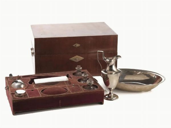 SERVITO DA TOILETTE DA VIAGGIO, BERLINO FINE SEC. XVIII-INIZI SEC. XIX  - Asta VINTAGE: BORSE E ACCESSORI DI HERMES, LOUIS VUITTON E ALTRE GRANDI MAISON - Associazione Nazionale - Case d'Asta italiane