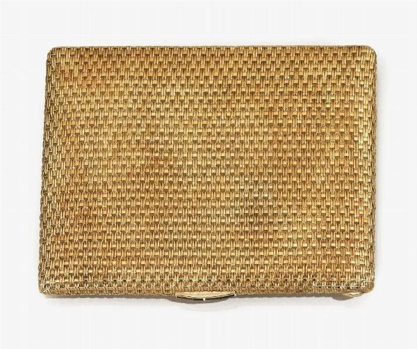 * Portasigarette, 1955, in oro giallo e zaffiri  - Asta VINTAGE: BORSE E ACCESSORI DI HERMES, LOUIS VUITTON E ALTRE GRANDI MAISON - Associazione Nazionale - Case d'Asta italiane