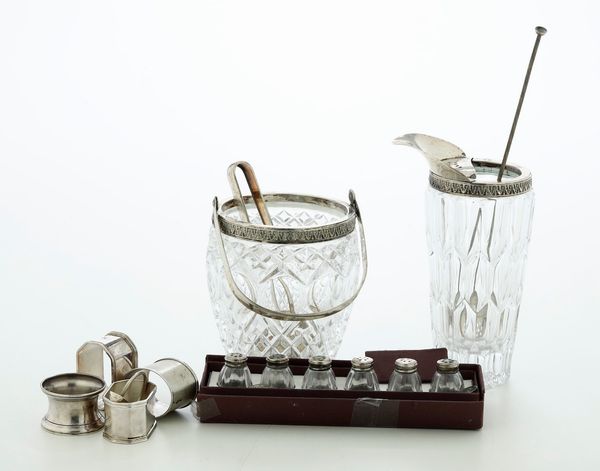 Portaghiaccio e shaker in cristallo e argento. Italia XX secolo  - Asta Argenti e Icone - Associazione Nazionale - Case d'Asta italiane