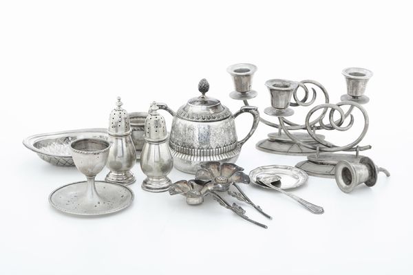 Lotto di oggetti in argento, varie manifatture del XX secolo  - Asta Argenti e Icone - Associazione Nazionale - Case d'Asta italiane