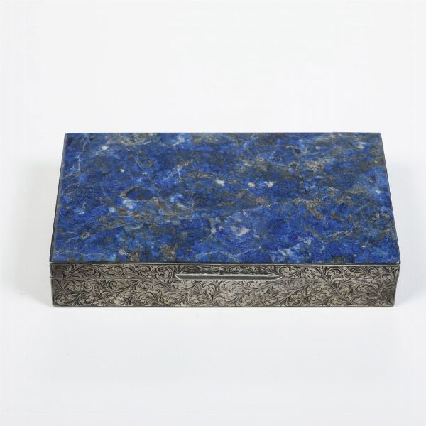 Cofanetto in argento cesellato e lapislazzulo. Argenteria italiana del XX secolo  - Asta Argenti e Icone - Associazione Nazionale - Case d'Asta italiane