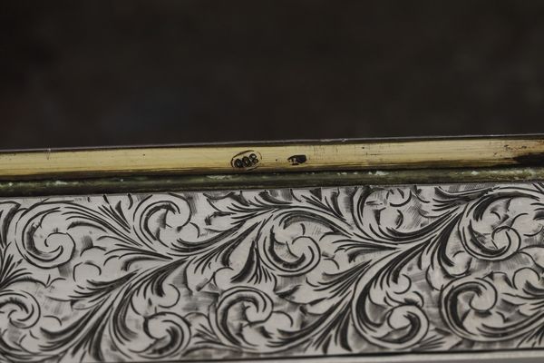 Cofanetto in argento cesellato e lapislazzulo. Argenteria italiana del XX secolo  - Asta Argenti e Icone - Associazione Nazionale - Case d'Asta italiane