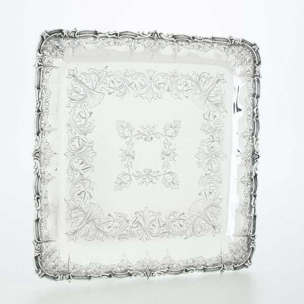 Vassoio. Argenteria milanese del XX secolo, argentiere Silver House di Gianmario Pizzera  - Asta Argenti e Icone - Associazione Nazionale - Case d'Asta italiane