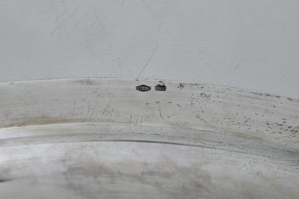 Due piatti. Argenteria italiana del XX secolo, argentieri differenti  - Asta Argenti e Icone - Associazione Nazionale - Case d'Asta italiane