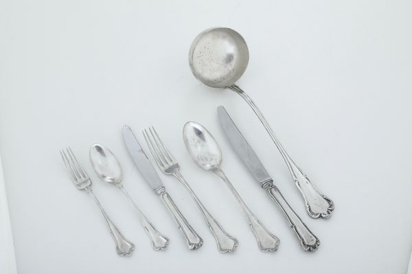 Servizio di posate. Argenteria italiana del XX secolo, argentiere Cesa, Alessandria  - Asta Argenti e Icone - Associazione Nazionale - Case d'Asta italiane