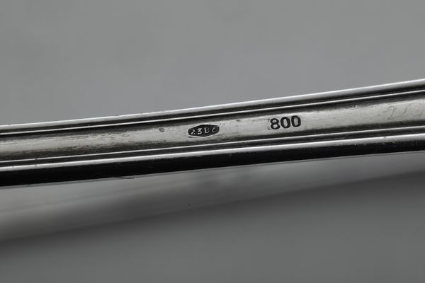 Servizio di posate. Argenteria italiana del XX secolo, argentiere Maria Morini, Bologna  - Asta Argenti e Icone - Associazione Nazionale - Case d'Asta italiane