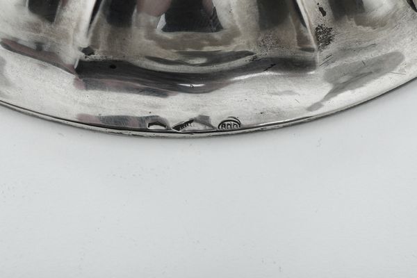 Coppia di candelabri. Argenteria milanese del XX secolo per gioielleria Cipollina Genova  - Asta Argenti e Icone - Associazione Nazionale - Case d'Asta italiane