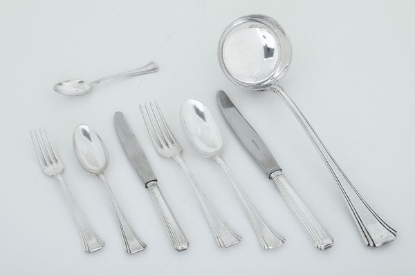 Servizio di posate. Argenteria italiana del XX secolo, argentiere Cesa, Alessandria  - Asta Argenti e Icone - Associazione Nazionale - Case d'Asta italiane