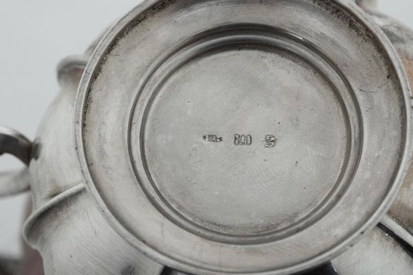 Teiera, zuccheriera e lattiera. Argenteria italiana della prima met del XX secolo, bollo dell'argentiere consunto  - Asta Argenti e Icone - Associazione Nazionale - Case d'Asta italiane