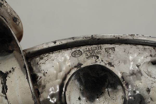 Coppia di posacenere. Argenteria milanese del XX secolo, argentiere Vavassori & Pirovano  - Asta Argenti e Icone - Associazione Nazionale - Case d'Asta italiane