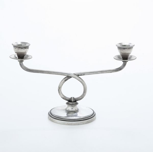 Candelabro. Argenteria italiana del XX secolo, bollo dell'argentiere consunto  - Asta Argenti e Icone - Associazione Nazionale - Case d'Asta italiane