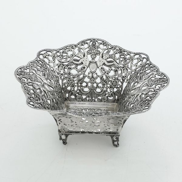 Cestino. Argenteria fiorentina del XX-XXI secolo  - Asta Argenti e Icone - Associazione Nazionale - Case d'Asta italiane