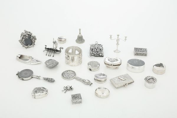 Lotto di oggetti in argento  - Asta Argenti e Icone - Associazione Nazionale - Case d'Asta italiane