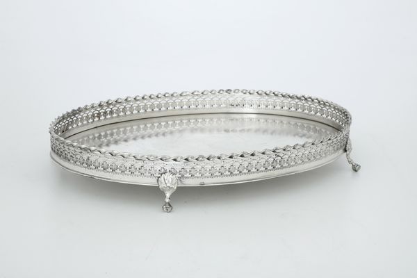 Vassoio ovale. Argenteria veneta del XX secolo, argentiere Argenteria Vicentina  - Asta Argenti e Icone - Associazione Nazionale - Case d'Asta italiane