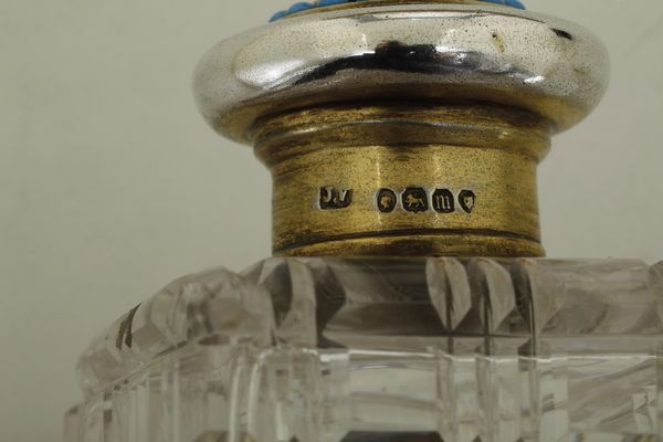 Set da bagno. Londra 1867, argentiere James Vickery  - Asta Argenti e Icone - Associazione Nazionale - Case d'Asta italiane