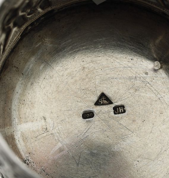 Tagliacarte e due porta oggetti da scrivania. Germania XX secolo  - Asta Argenti e Icone - Associazione Nazionale - Case d'Asta italiane