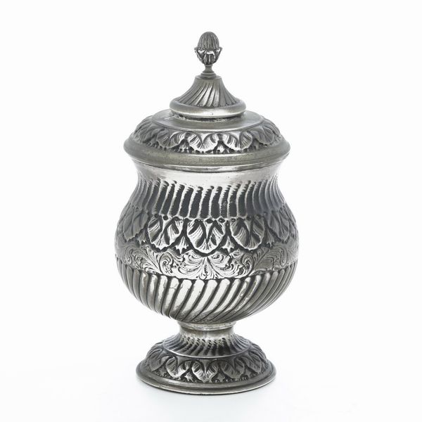 Vaso con coperchio. Argenteria italiana del XX secolo  - Asta Argenti e Icone - Associazione Nazionale - Case d'Asta italiane