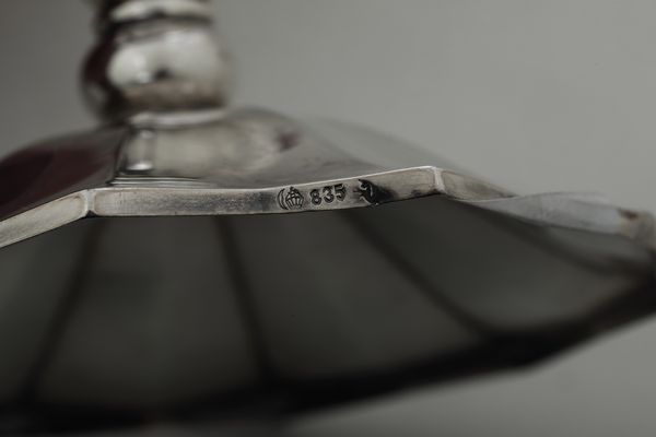 Vaso. Argenteria europea del XX secolo  - Asta Argenti e Icone - Associazione Nazionale - Case d'Asta italiane