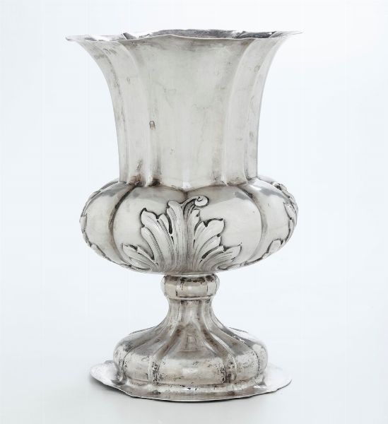 Vaso. Argenteria della prima met� del XX secolo  - Asta Argenti e Icone - Associazione Nazionale - Case d'Asta italiane