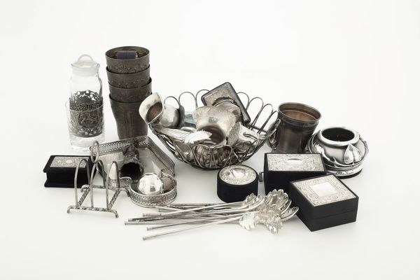 Lotto di oggetti in argento, varie manifatture italiane del XX secolo  - Asta Argenti e Icone - Associazione Nazionale - Case d'Asta italiane