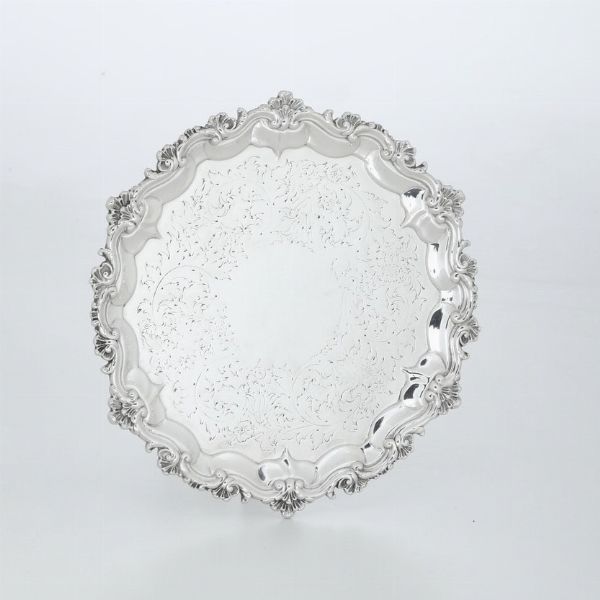 Salver. Londra 1841. Marchio dell'argentiere consunto  - Asta Argenti e Icone - Associazione Nazionale - Case d'Asta italiane