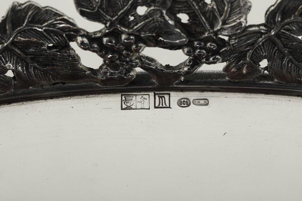 Vassoio. Argenteria milanese del XX secolo, argentiere Messulam  - Asta Argenti e Icone - Associazione Nazionale - Case d'Asta italiane