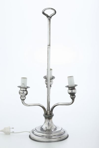 Lume da tavolo. Argenteria milanese del XX-XXI secolo  - Asta Argenti e Icone - Associazione Nazionale - Case d'Asta italiane