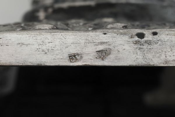 Vaso portapalme. Argenteria artistica del XX secolo. Nei modi dell'argenteria ottocentesca  - Asta Argenti e Icone - Associazione Nazionale - Case d'Asta italiane