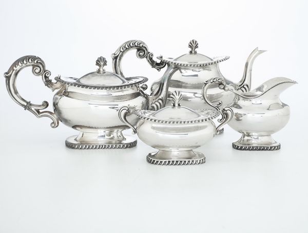 Servizio da t e caff. Argenteria italiana del XX secolo, argentiere Castaudi & Gautero, Vercelli  - Asta Argenti e Icone - Associazione Nazionale - Case d'Asta italiane