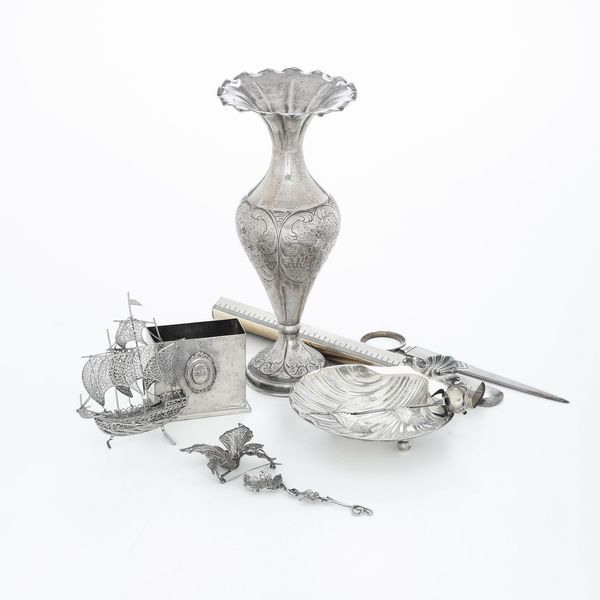 Lotto di oggetti in filigrana ed altro. Argenteria italiana del XX secolo  - Asta Argenti e Icone - Associazione Nazionale - Case d'Asta italiane