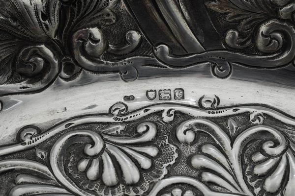 Coppia di vassoi. Londra 1898  - Asta Argenti e Icone - Associazione Nazionale - Case d'Asta italiane