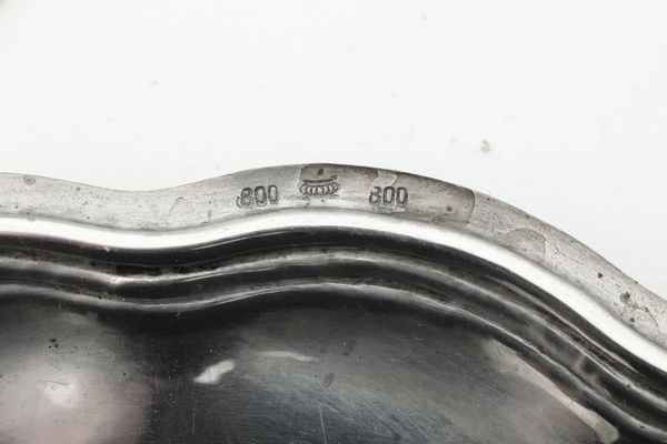 Lotto composto da sei sottobicchieri e piatto. Argenteria milanese del XX secolo, argentiere Umberto Malinverni  - Asta Argenti e Icone - Associazione Nazionale - Case d'Asta italiane