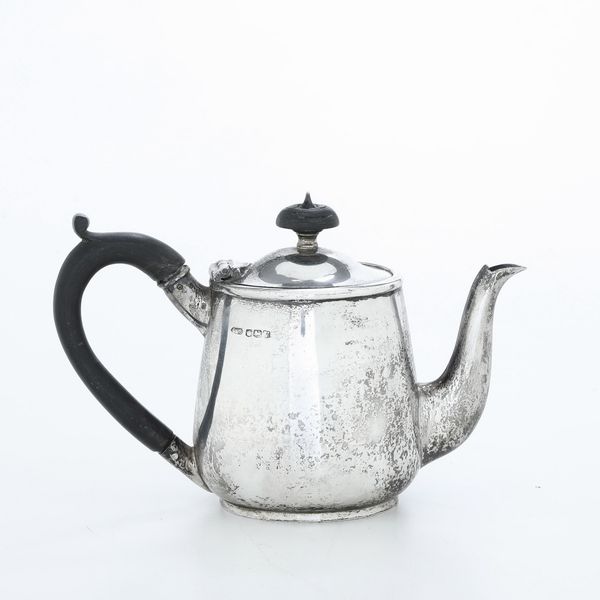 Teiera. Citt di Sheffiled 1938, argentiere Fattorini & Son Ltd  - Asta Argenti e Icone - Associazione Nazionale - Case d'Asta italiane