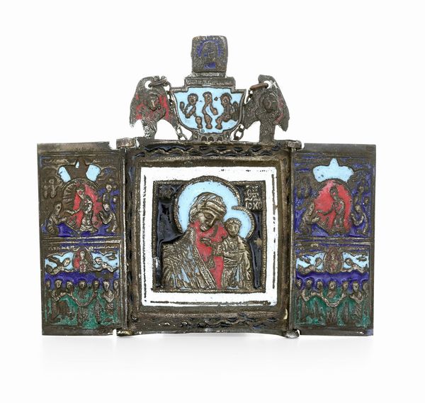 Piccola icona da viaggio tripartita in bronzo e smalti, Russia XIX secolo  - Asta Argenti e Icone - Associazione Nazionale - Case d'Asta italiane