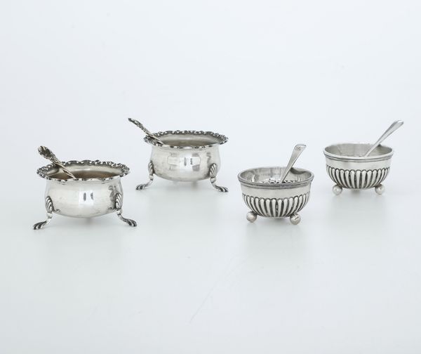 Due coppie di salierine con cucchiaini. Londra 1898 argentiere Robert Stebbings e Birmingham 1897 argentiere W. M. Hayes  - Asta Argenti e Icone - Associazione Nazionale - Case d'Asta italiane