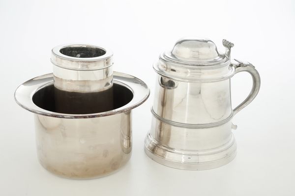 Due portaghiaccio e una glacette in metallo argentato  - Asta Argenti e Icone - Associazione Nazionale - Case d'Asta italiane