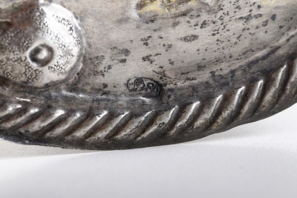 Coppia di targhe, marchi ad imitazione dell'argenteria russa del XIX-XX secolo  - Asta Argenti e Icone - Associazione Nazionale - Case d'Asta italiane