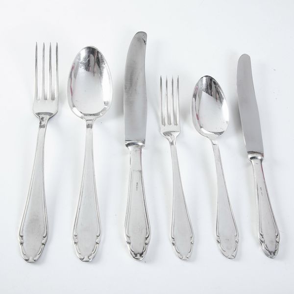 Servizio di posate. XX secolo  - Asta Argenti e Icone - Associazione Nazionale - Case d'Asta italiane